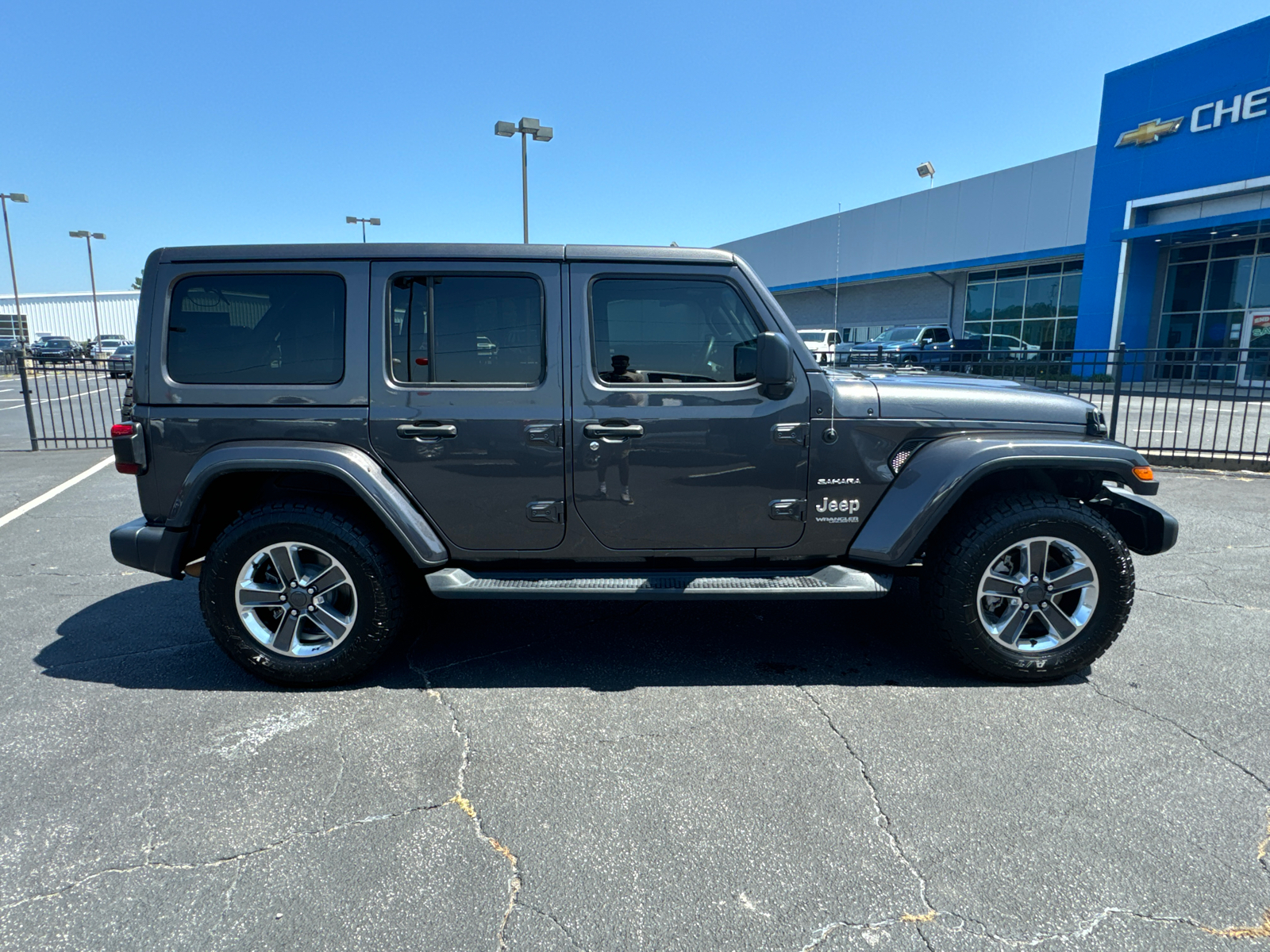 2020 Jeep Wrangler Unlimited Sahara 5