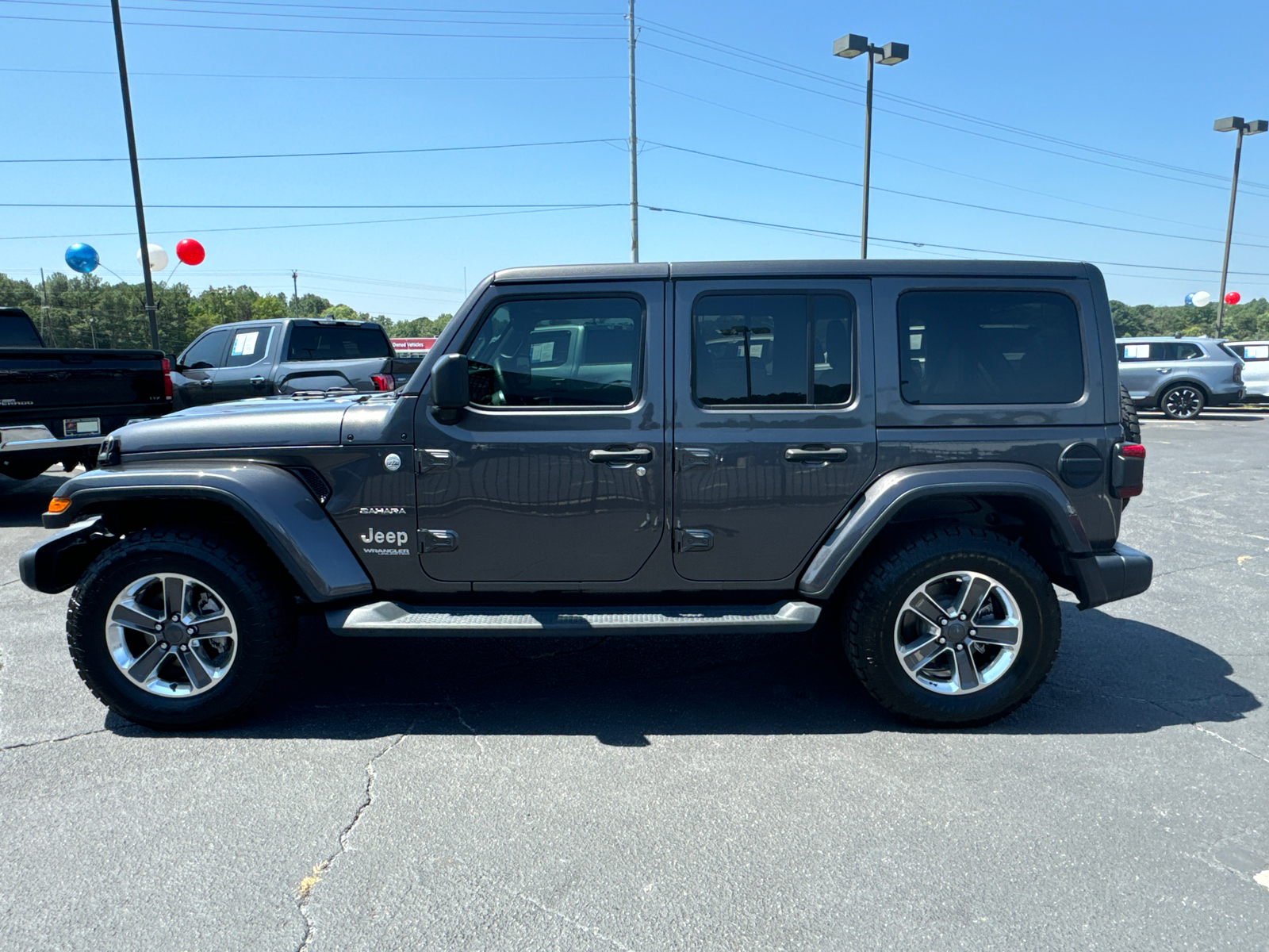 2020 Jeep Wrangler Unlimited Sahara 9