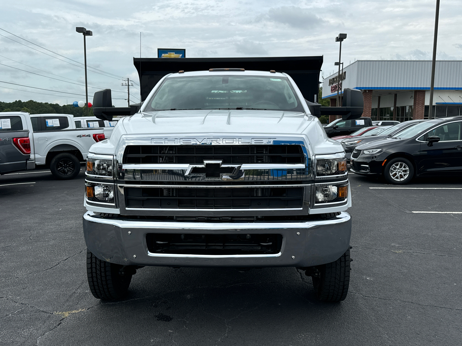 2024 Chevrolet Silverado 4500HD Work Truck 3