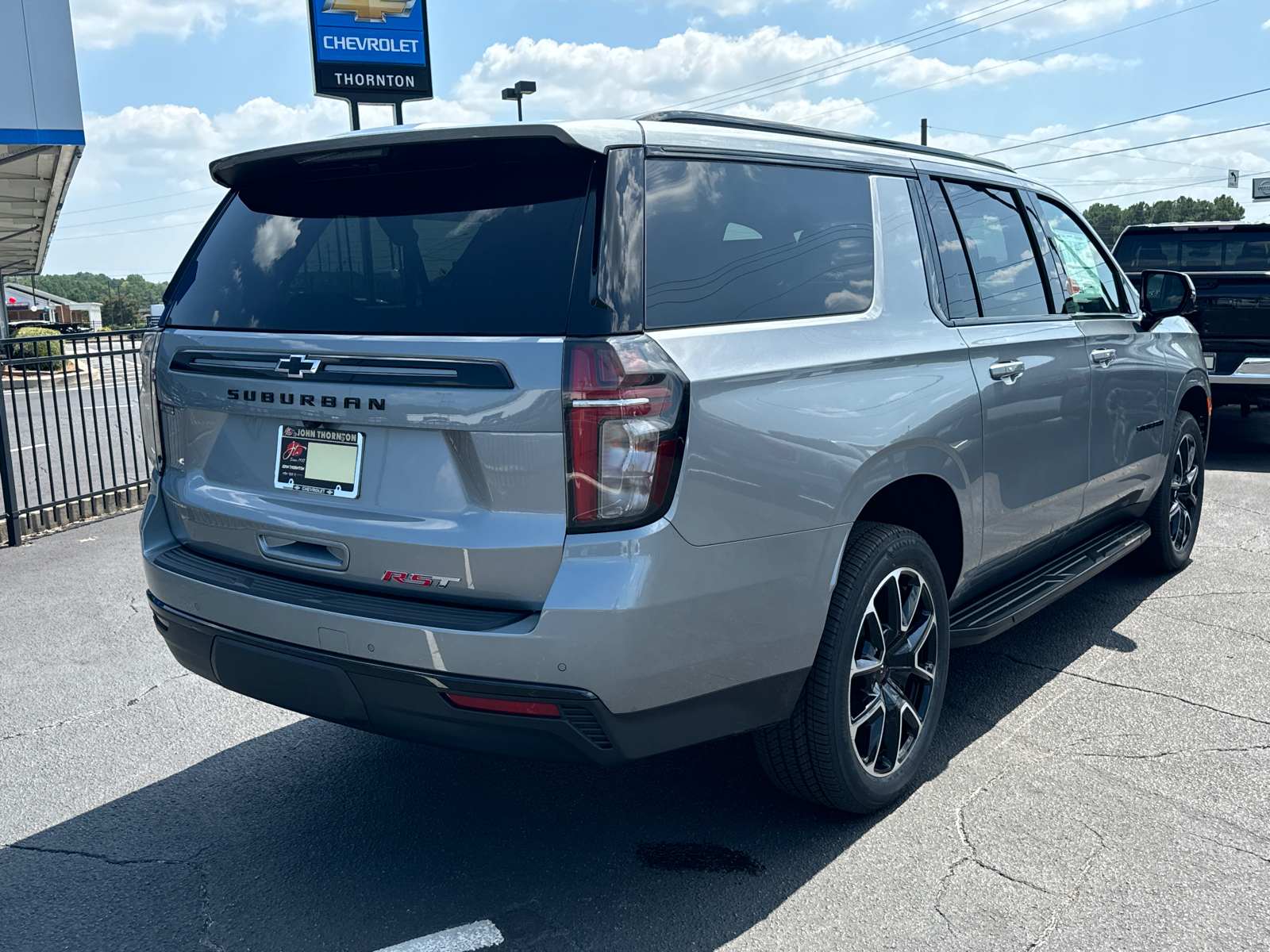 2024 Chevrolet Suburban RST 6