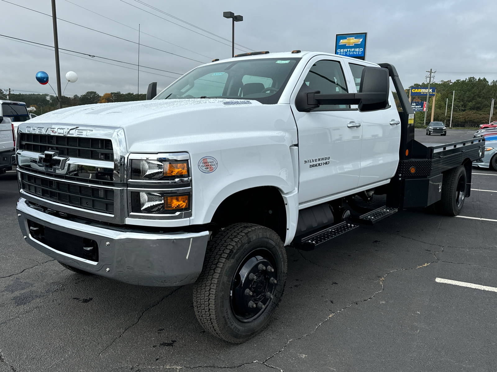 2024 Chevrolet Silverado 4500HD Work Truck 2