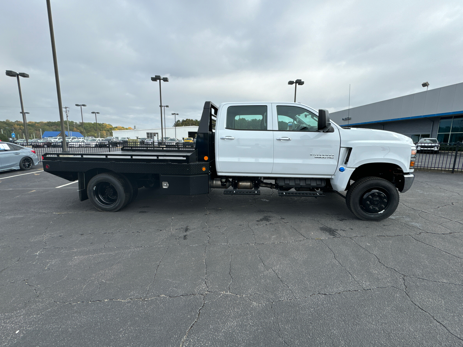 2024 Chevrolet Silverado 4500HD Work Truck 5