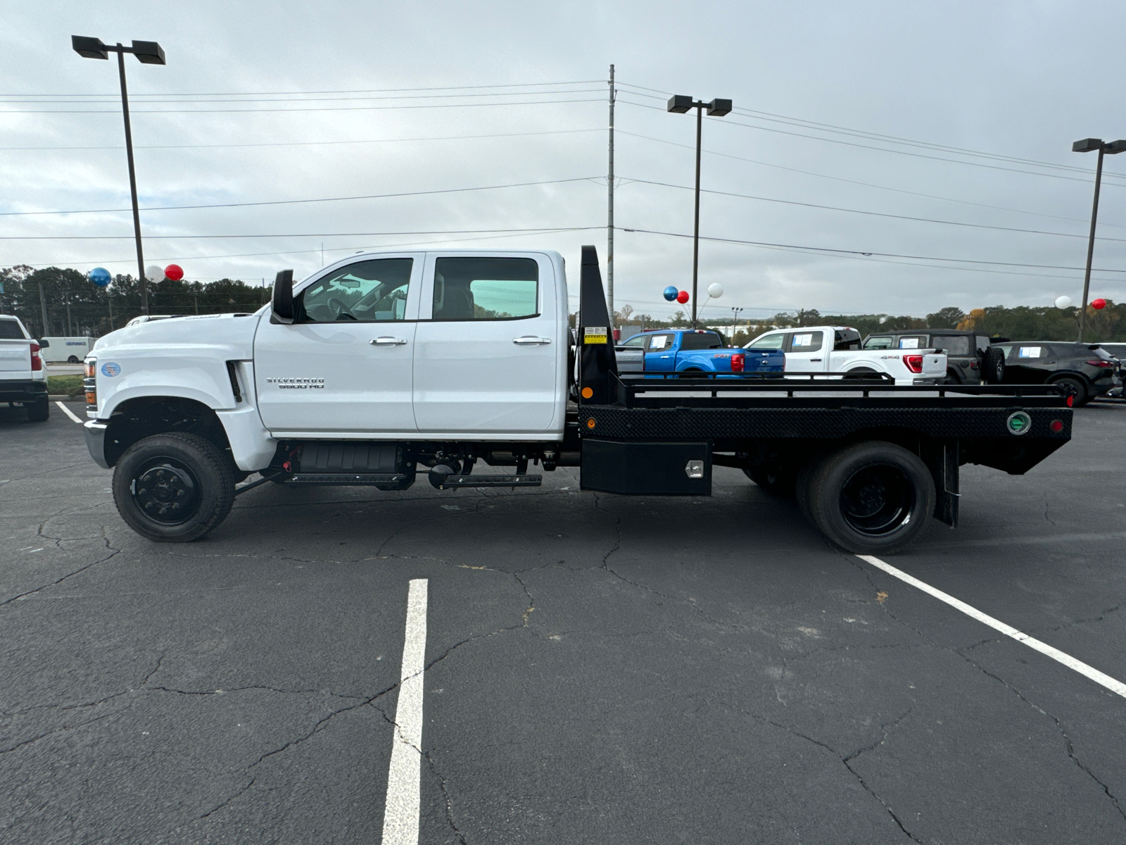 2024 Chevrolet Silverado 4500HD Work Truck 9