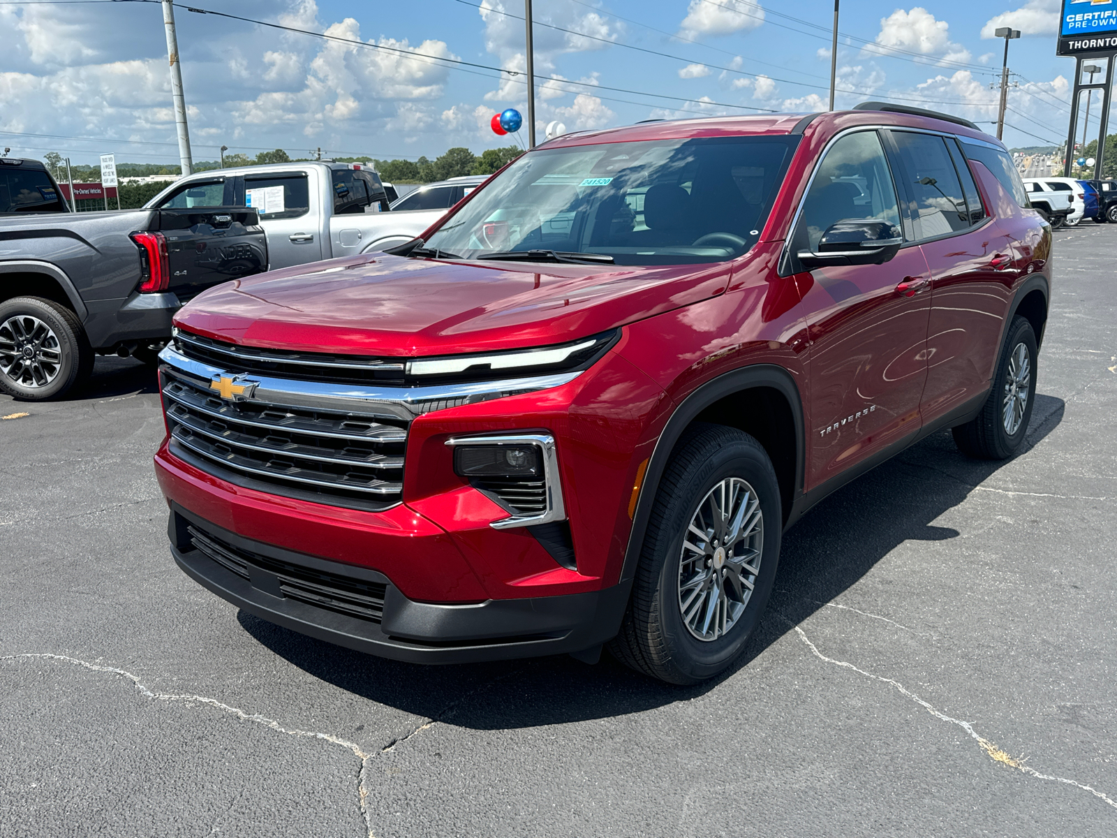 2024 Chevrolet Traverse LT 2