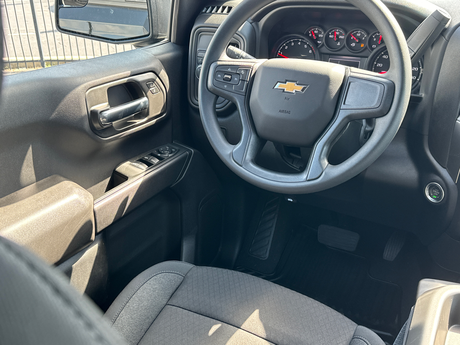 2024 Chevrolet Silverado 1500 Custom 25