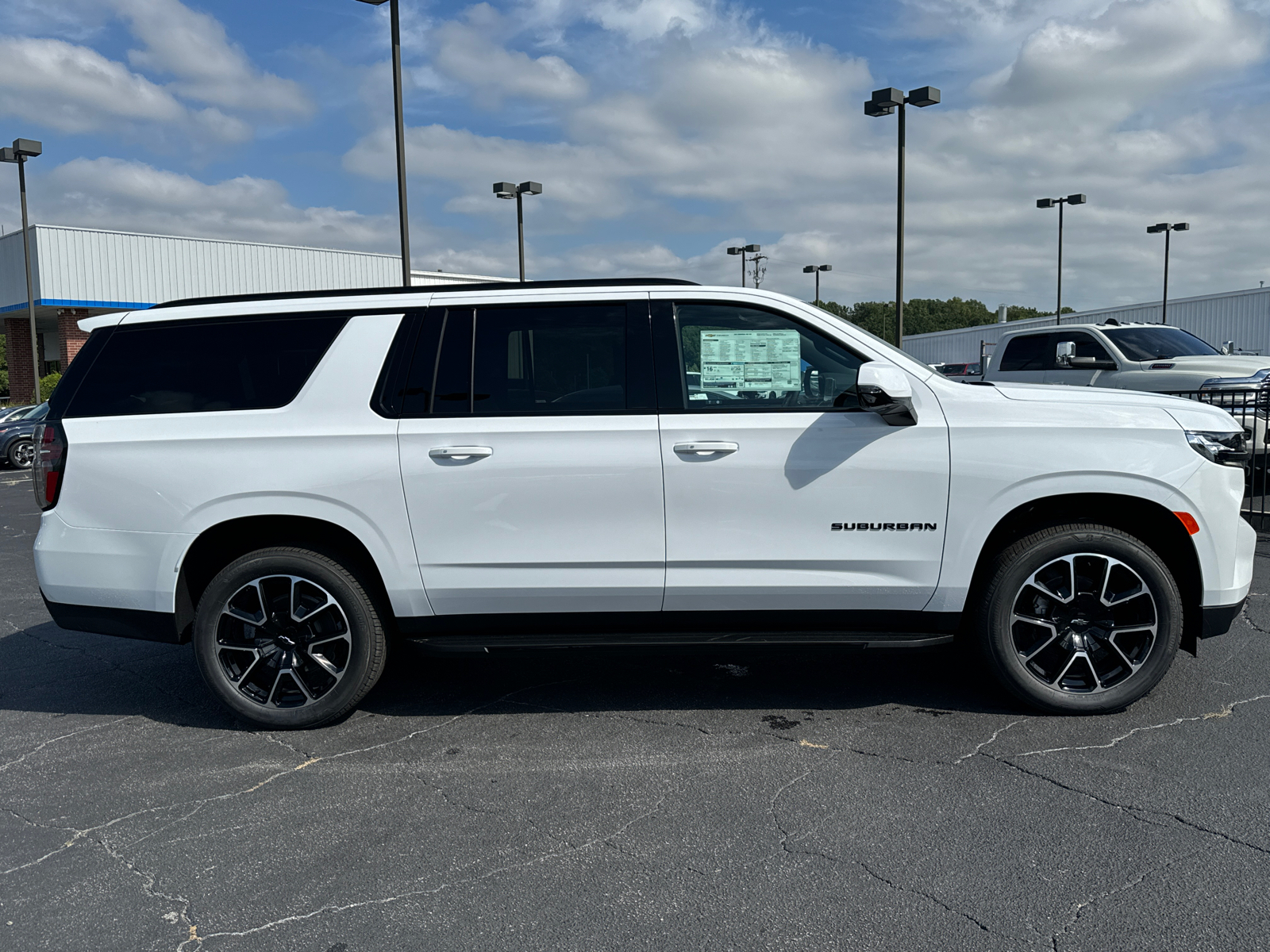 2024 Chevrolet Suburban RST 5