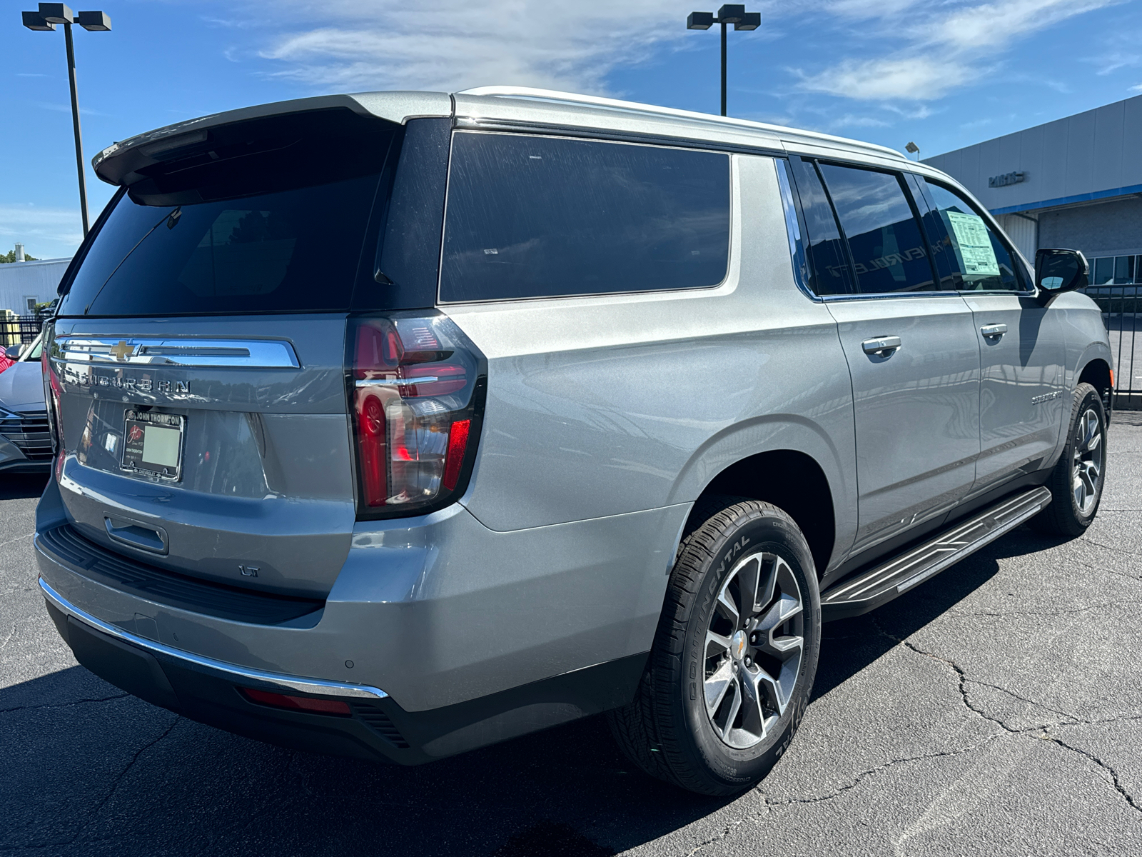 2024 Chevrolet Suburban LT 6