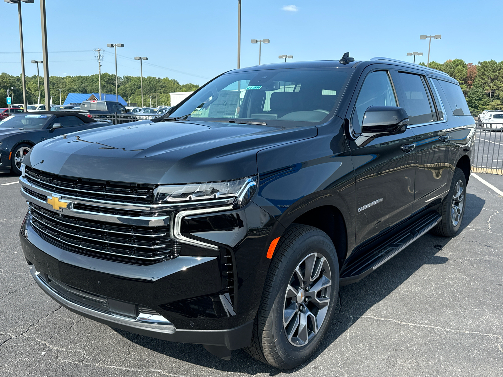 2024 Chevrolet Suburban LT 2