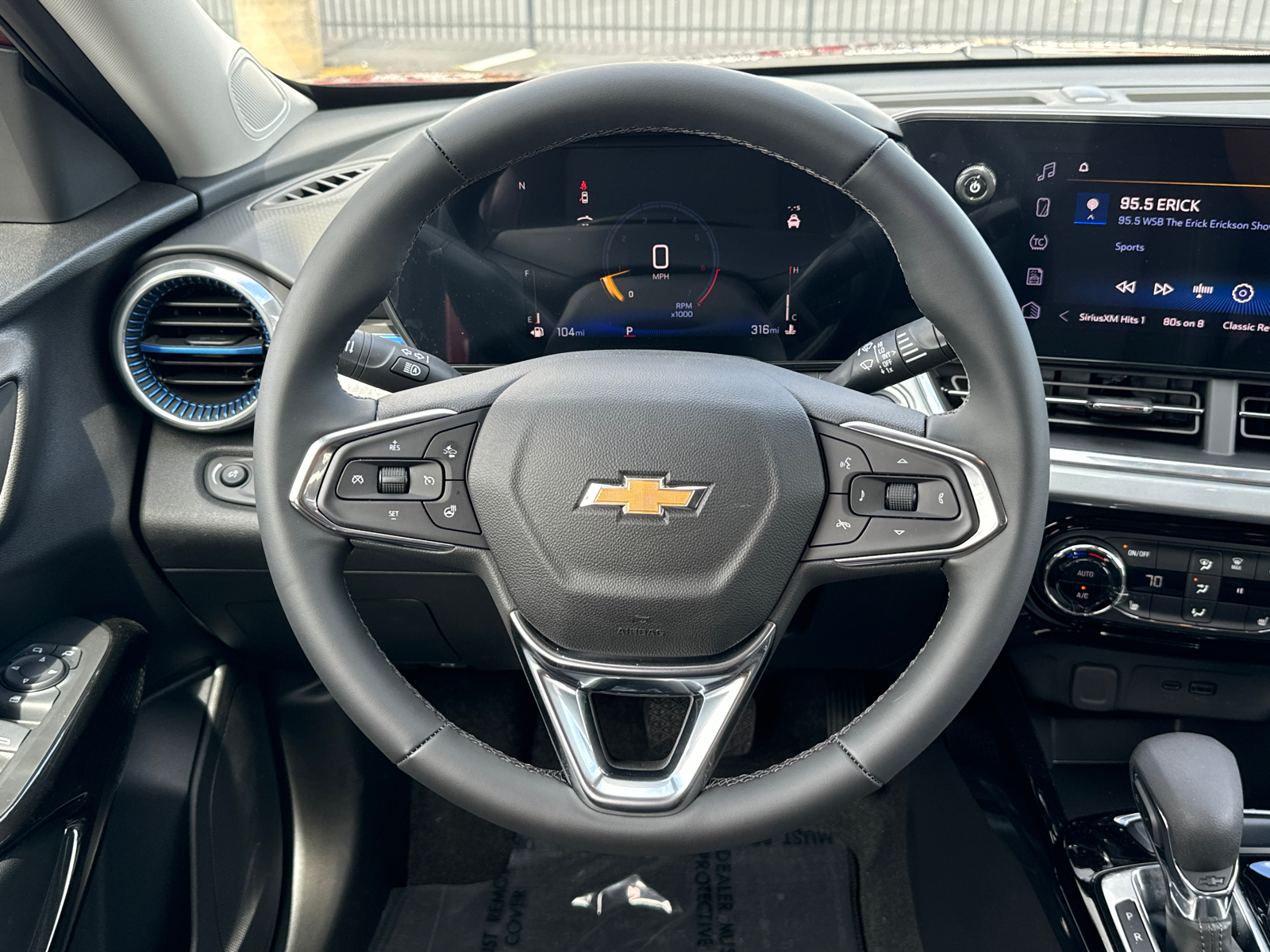 2024 Chevrolet Trax LT 24