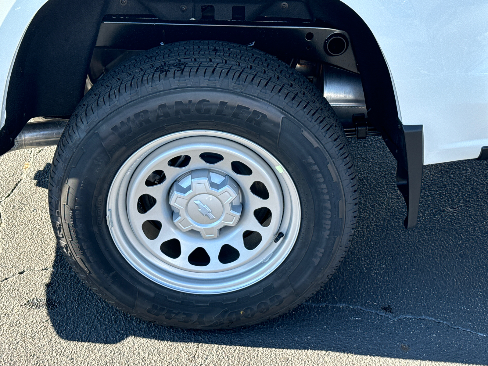 2024 Chevrolet Colorado Work Truck 18