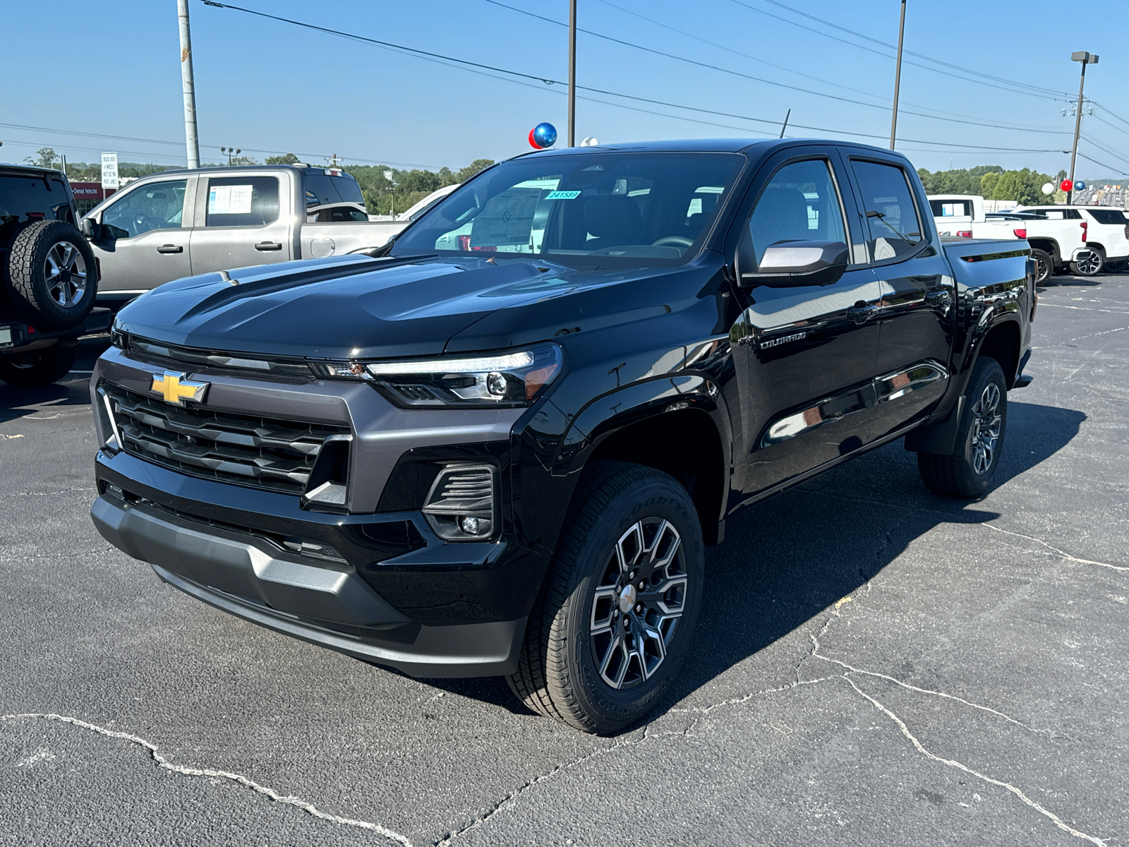 2024 Chevrolet Colorado LT 2