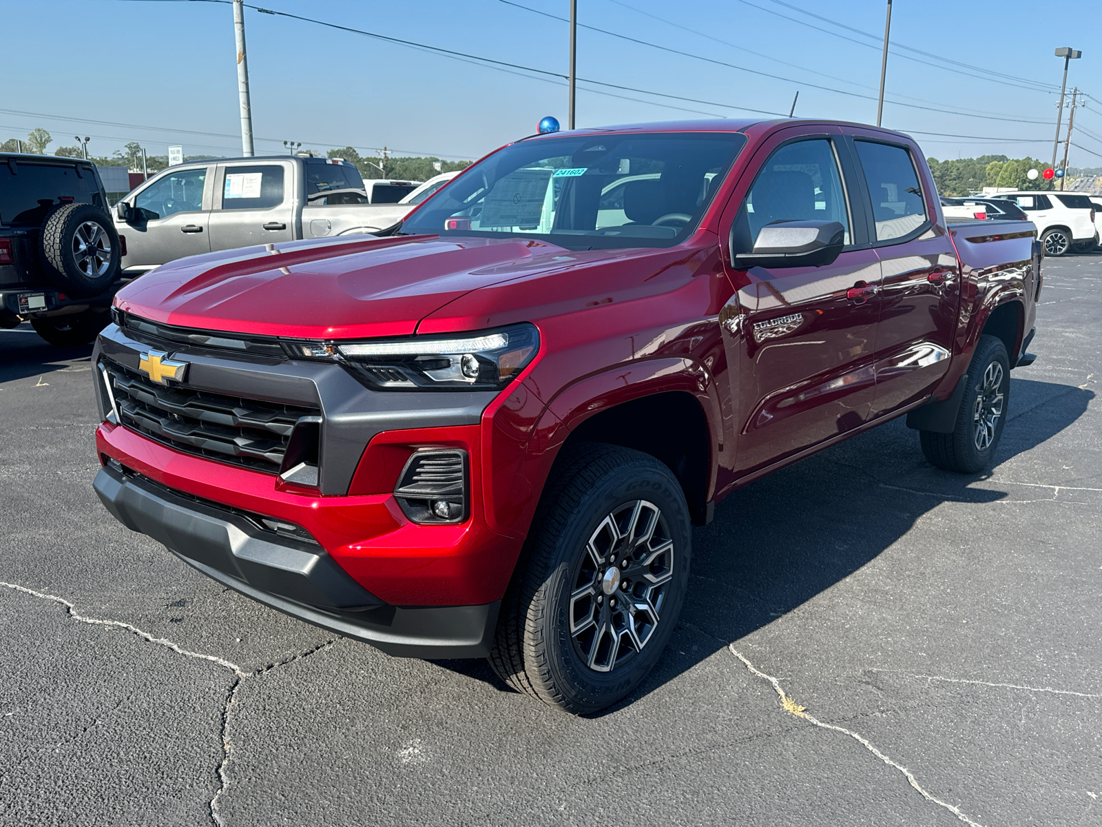 2024 Chevrolet Colorado LT 2