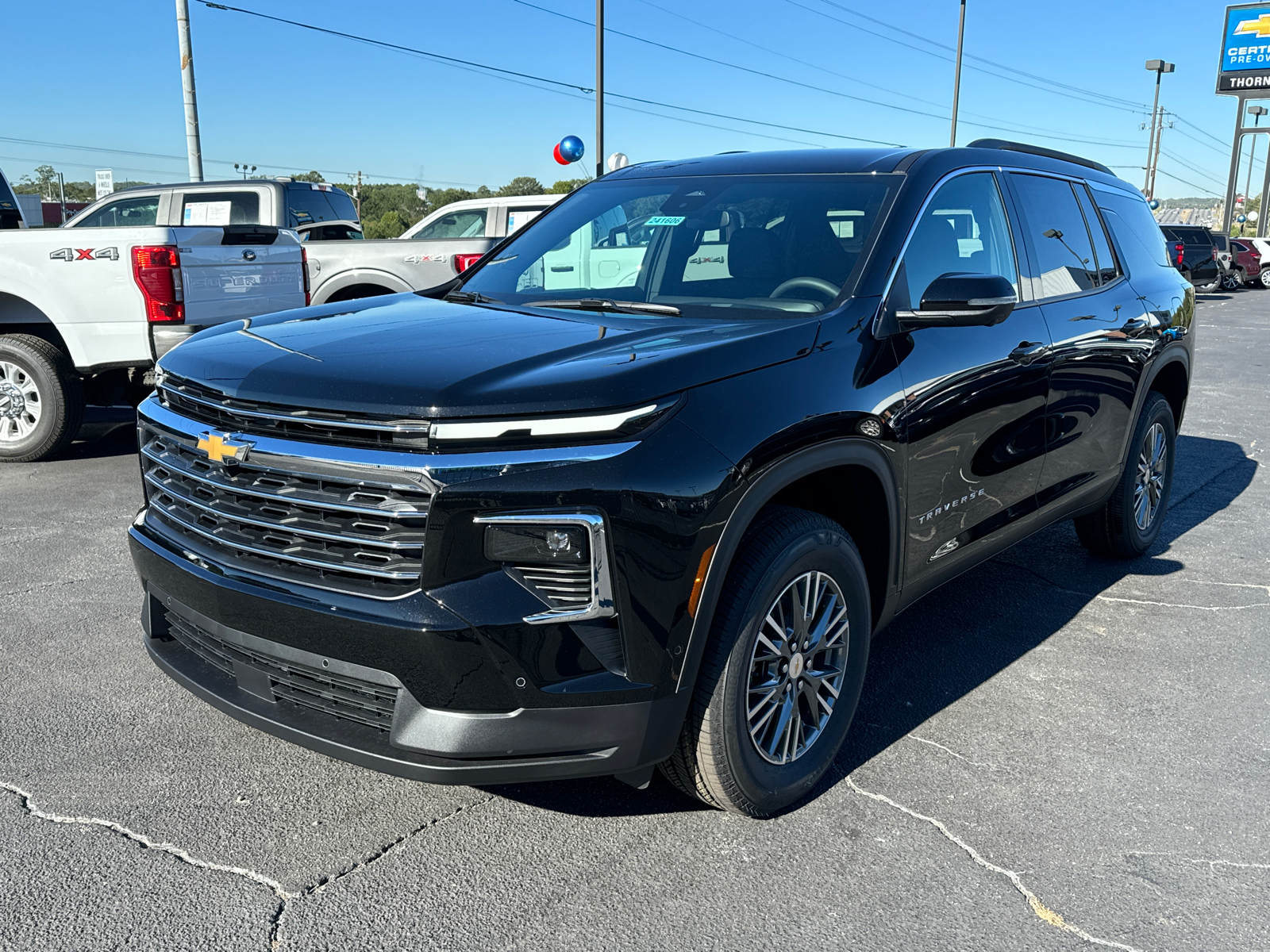 2024 Chevrolet Traverse LT 2