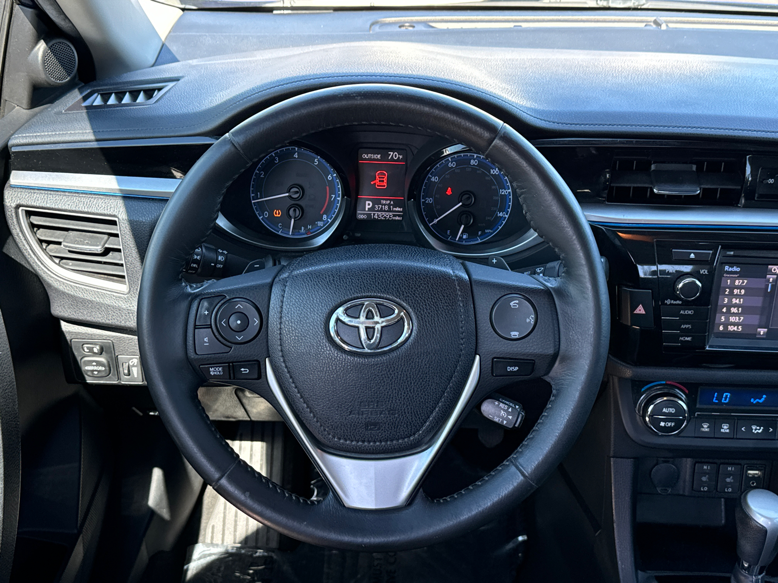 2014 Toyota Corolla L 23