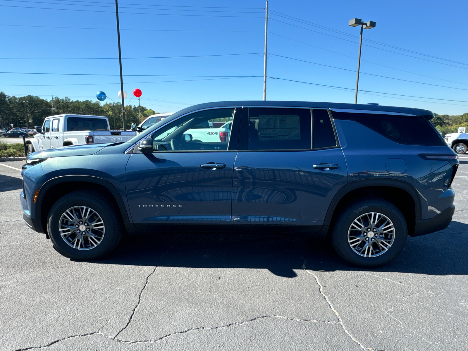 2024 Chevrolet Traverse LS 9