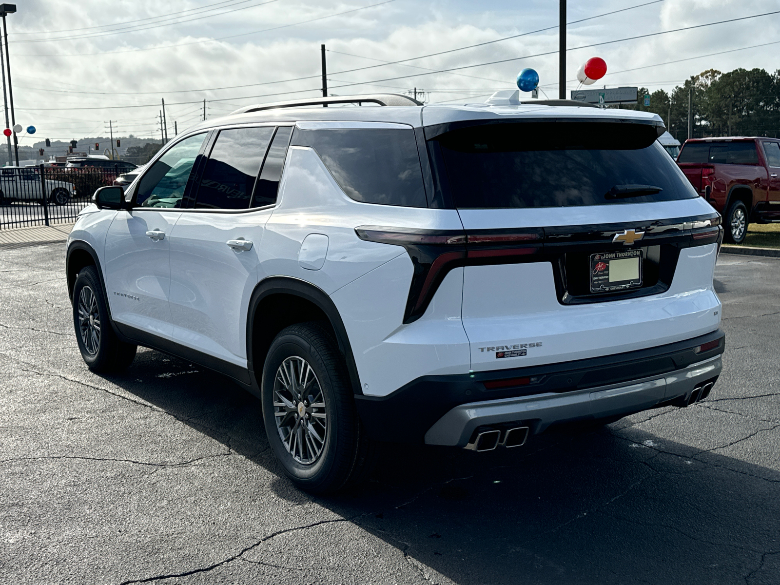 2024 Chevrolet Traverse LT 8