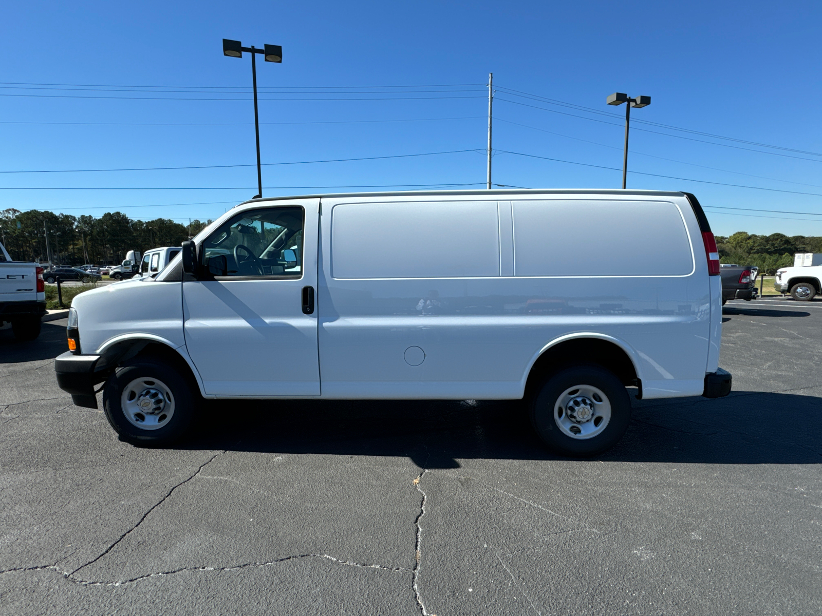 2024 Chevrolet Express 2500 Work Van 9