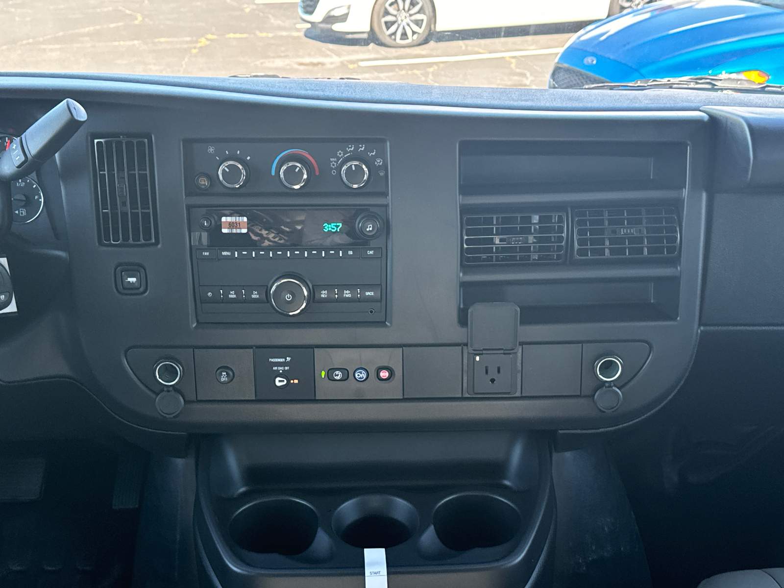 2024 Chevrolet Express 2500 Work Van 24