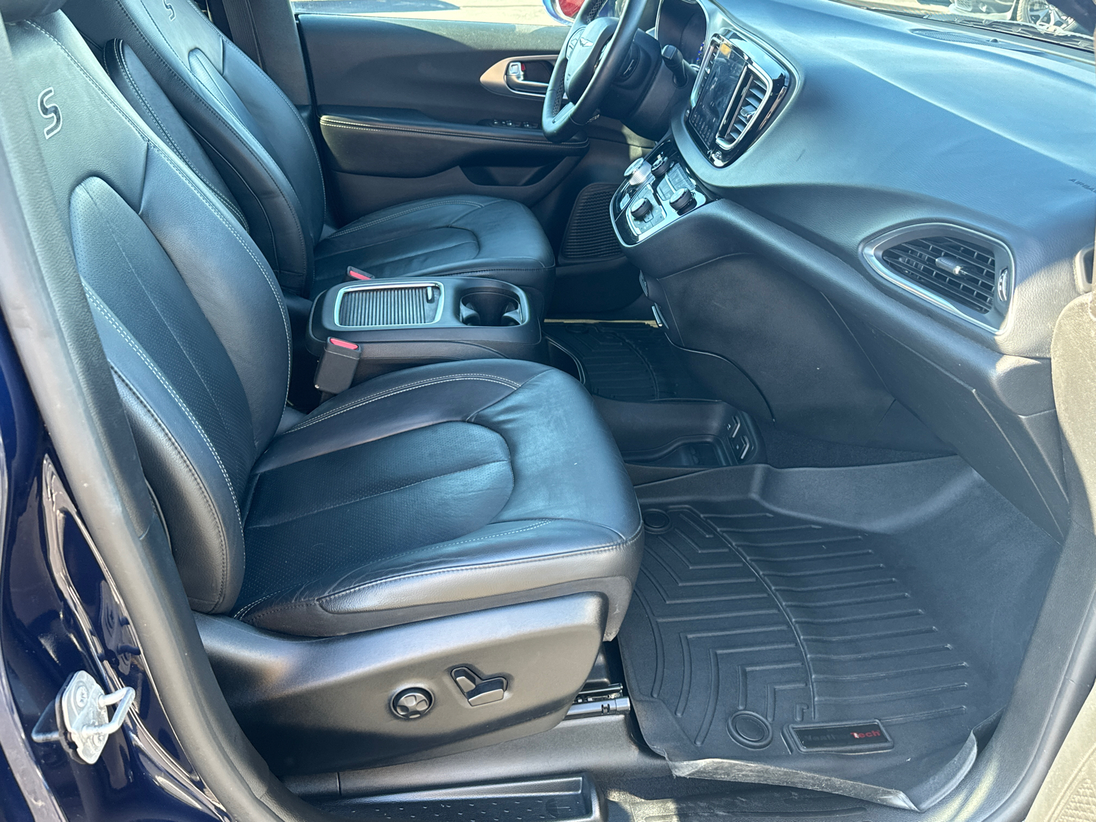 2019 Chrysler Pacifica Touring L Plus 14