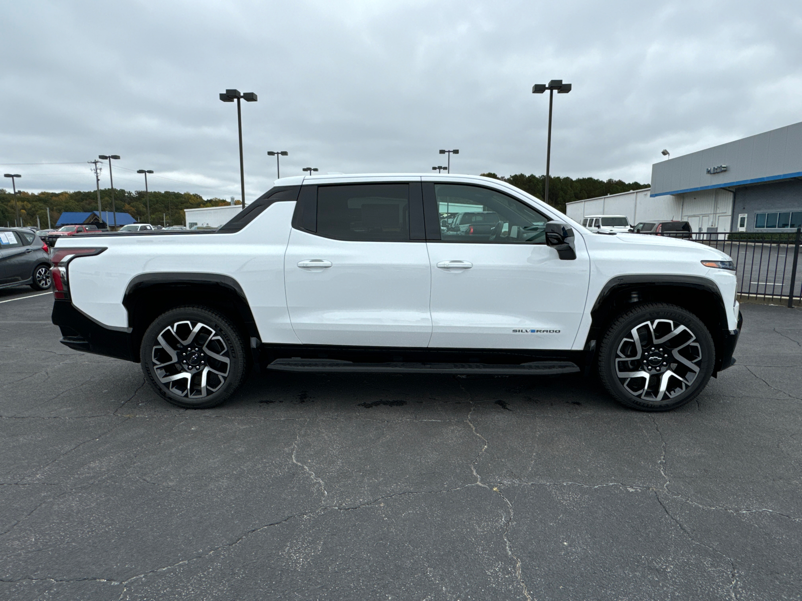 2024 Chevrolet Silverado EV RST 5