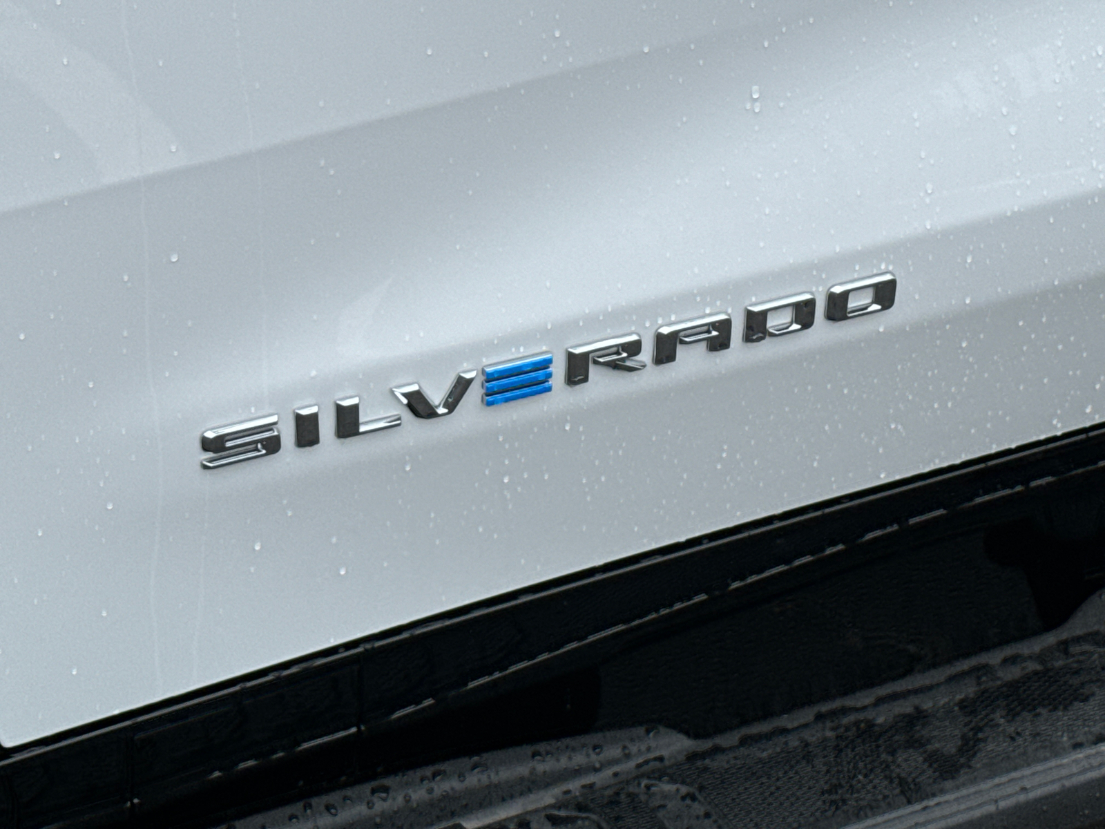 2024 Chevrolet Silverado EV RST 13