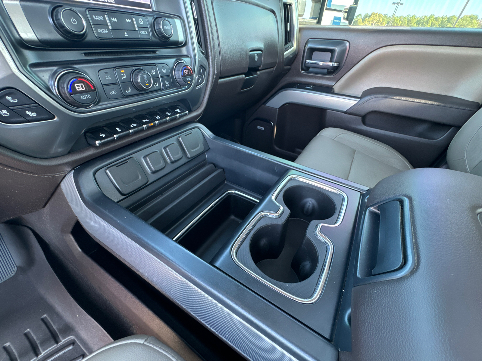 2018 Chevrolet Silverado 2500HD LTZ 33