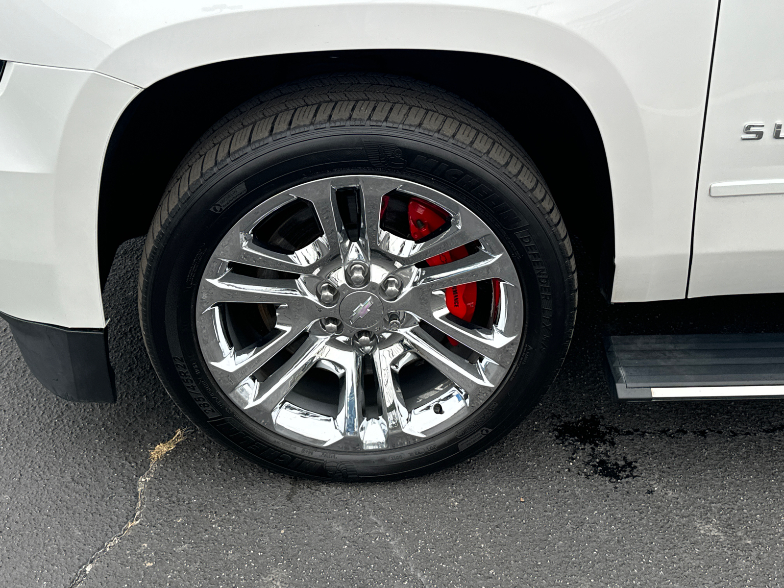 2019 Chevrolet Suburban Premier 13