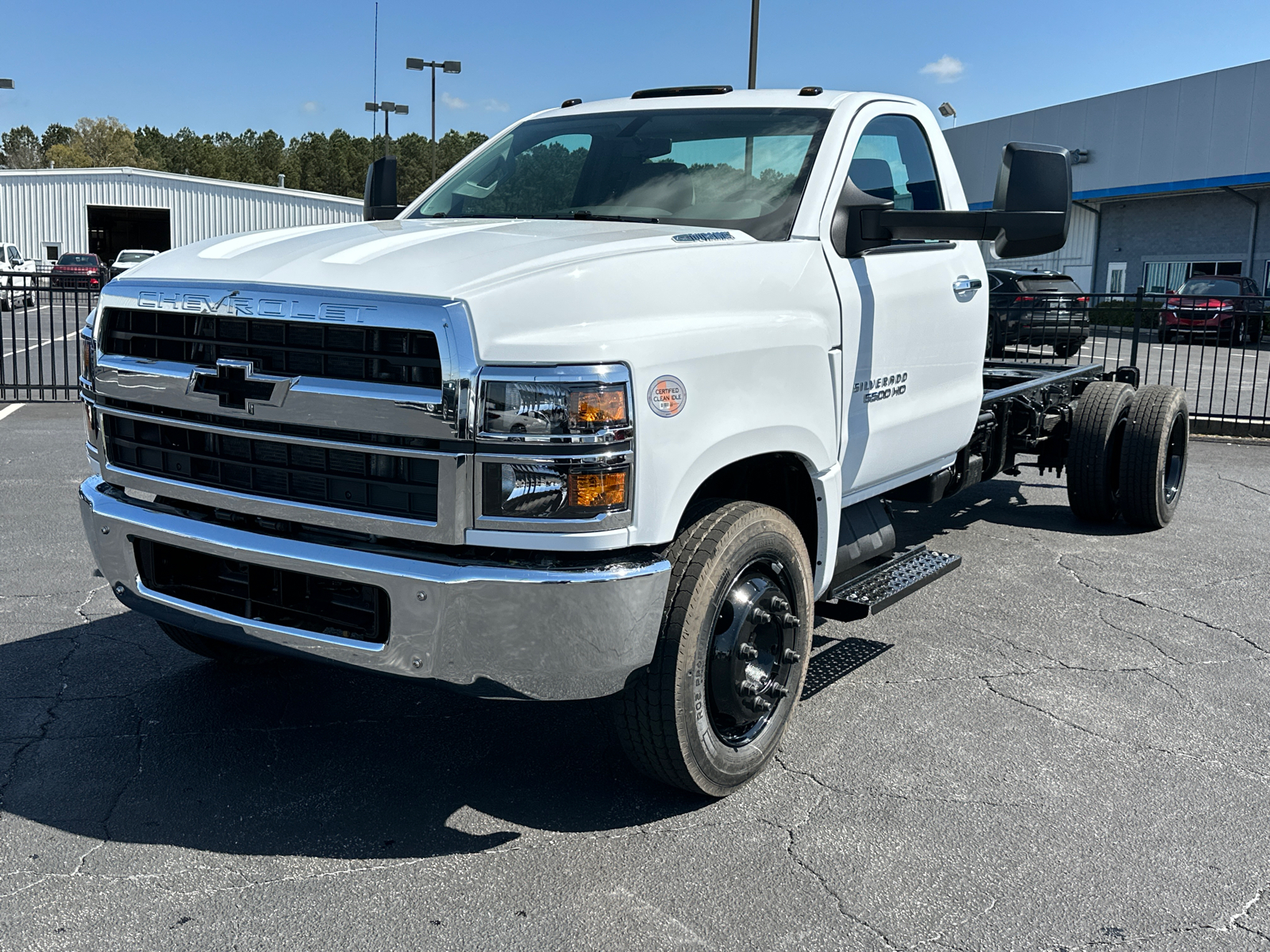 2024 Chevrolet Silverado 4500HD Work Truck 2