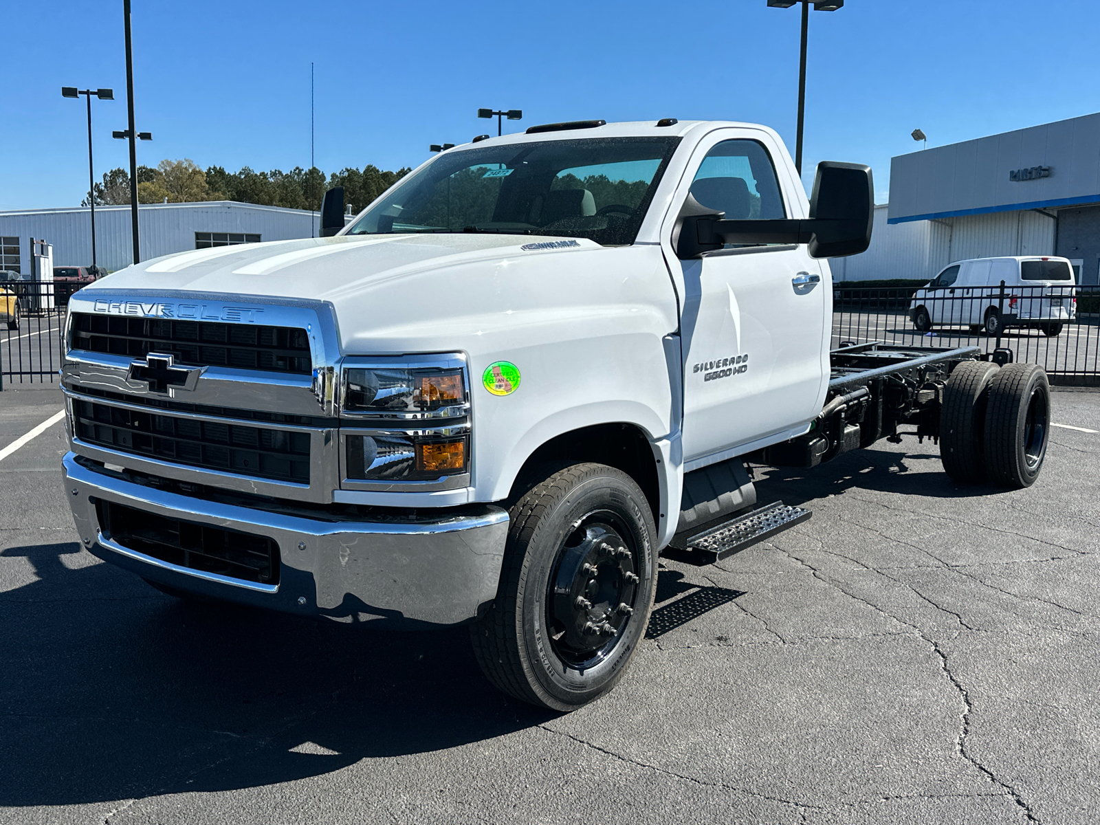 2024 Chevrolet Silverado 4500HD Work Truck 2