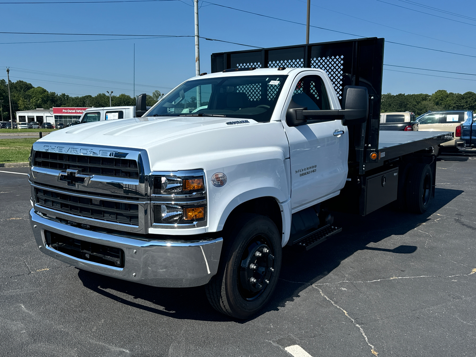 2024 Chevrolet Silverado 4500HD Work Truck 2