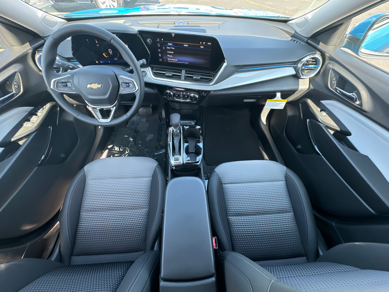 2025 Chevrolet Trax LT 23