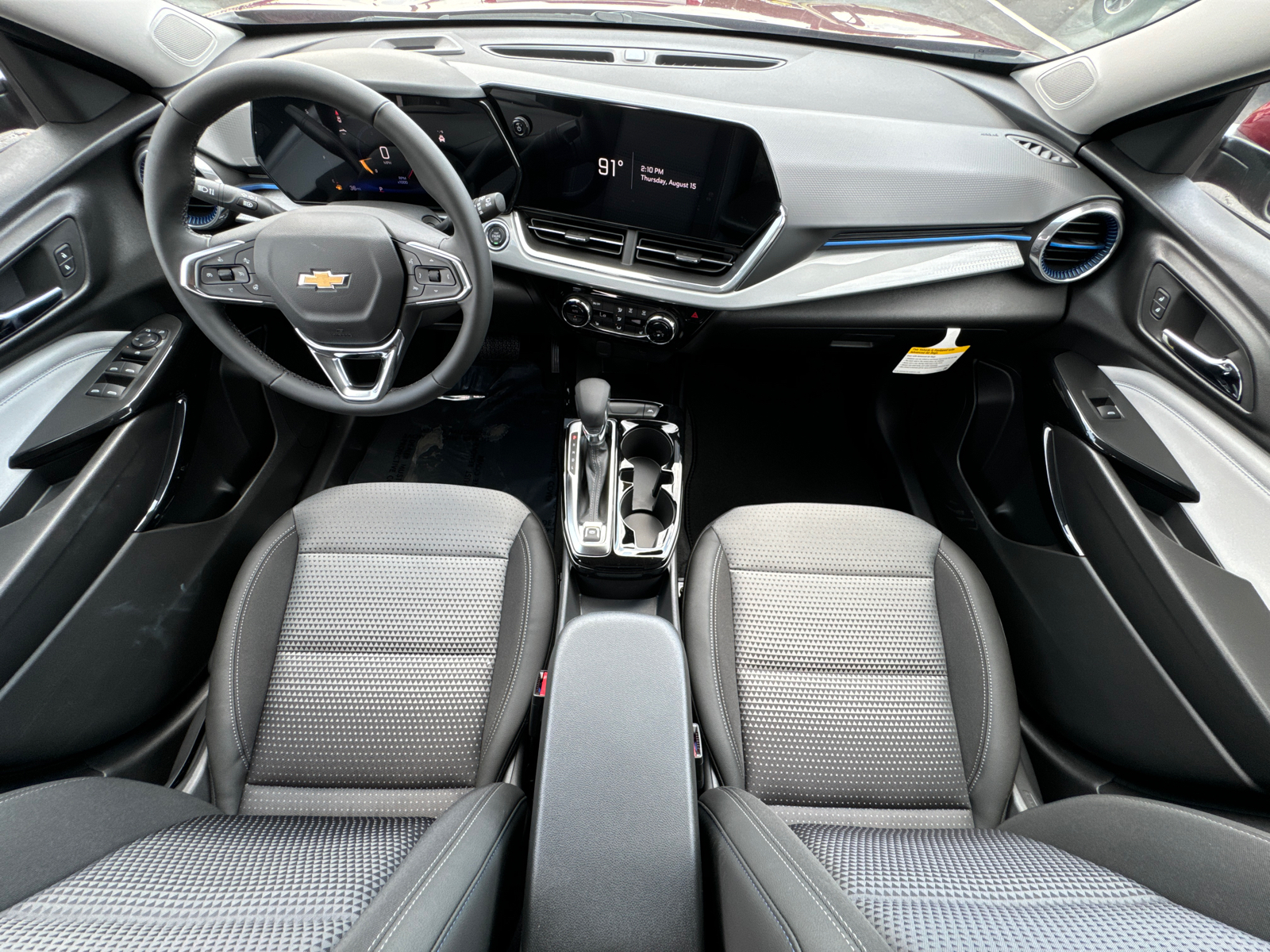 2025 Chevrolet Trax LT 23