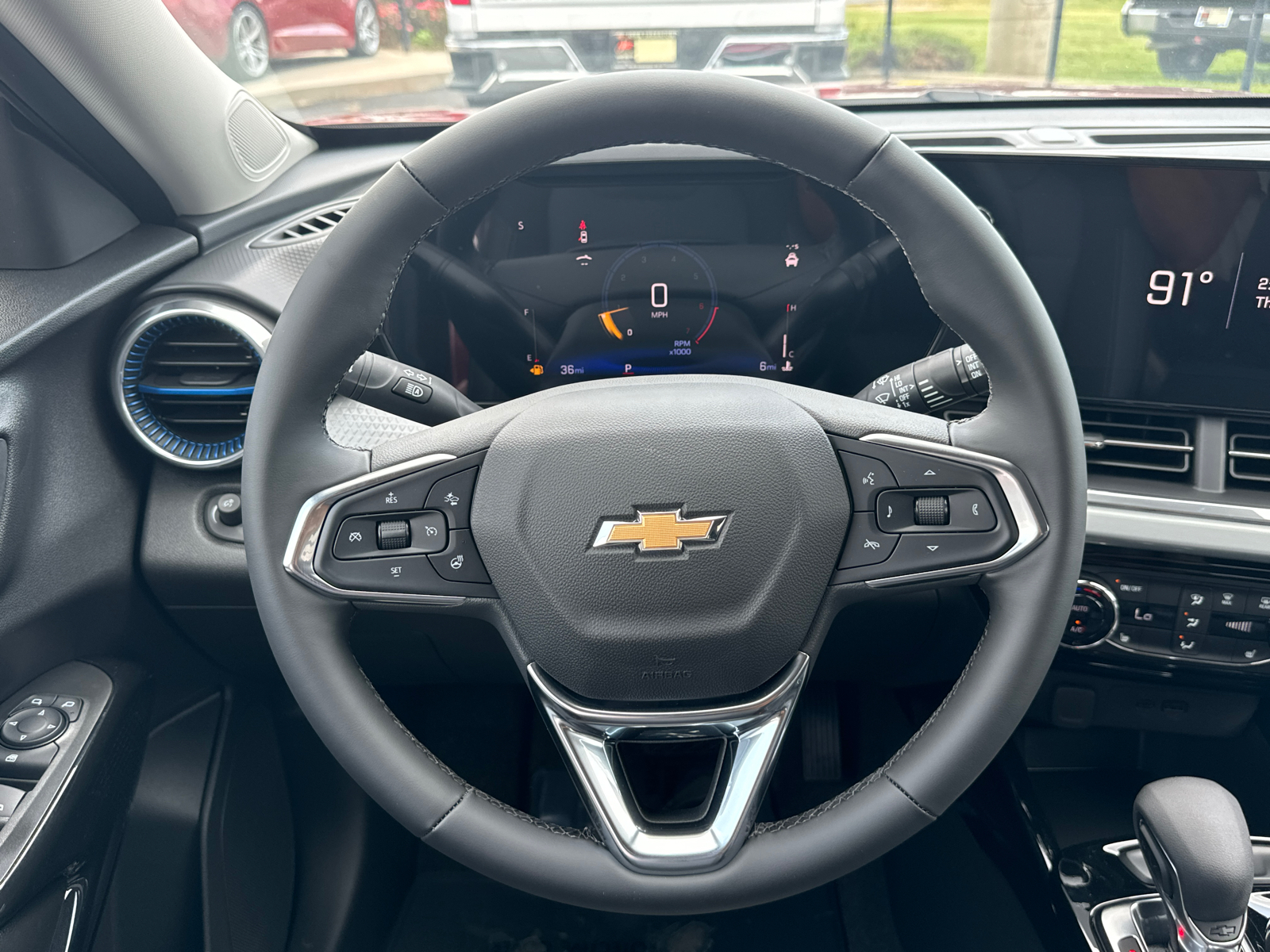 2025 Chevrolet Trax LT 24