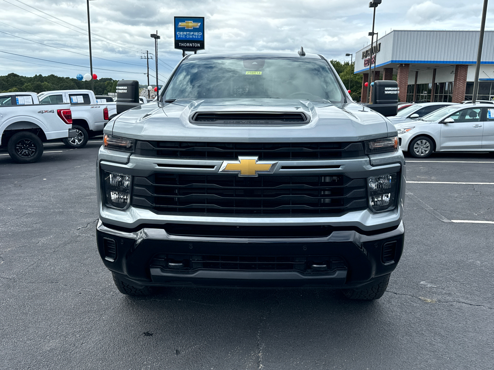 2025 Chevrolet Silverado 2500HD Custom 3