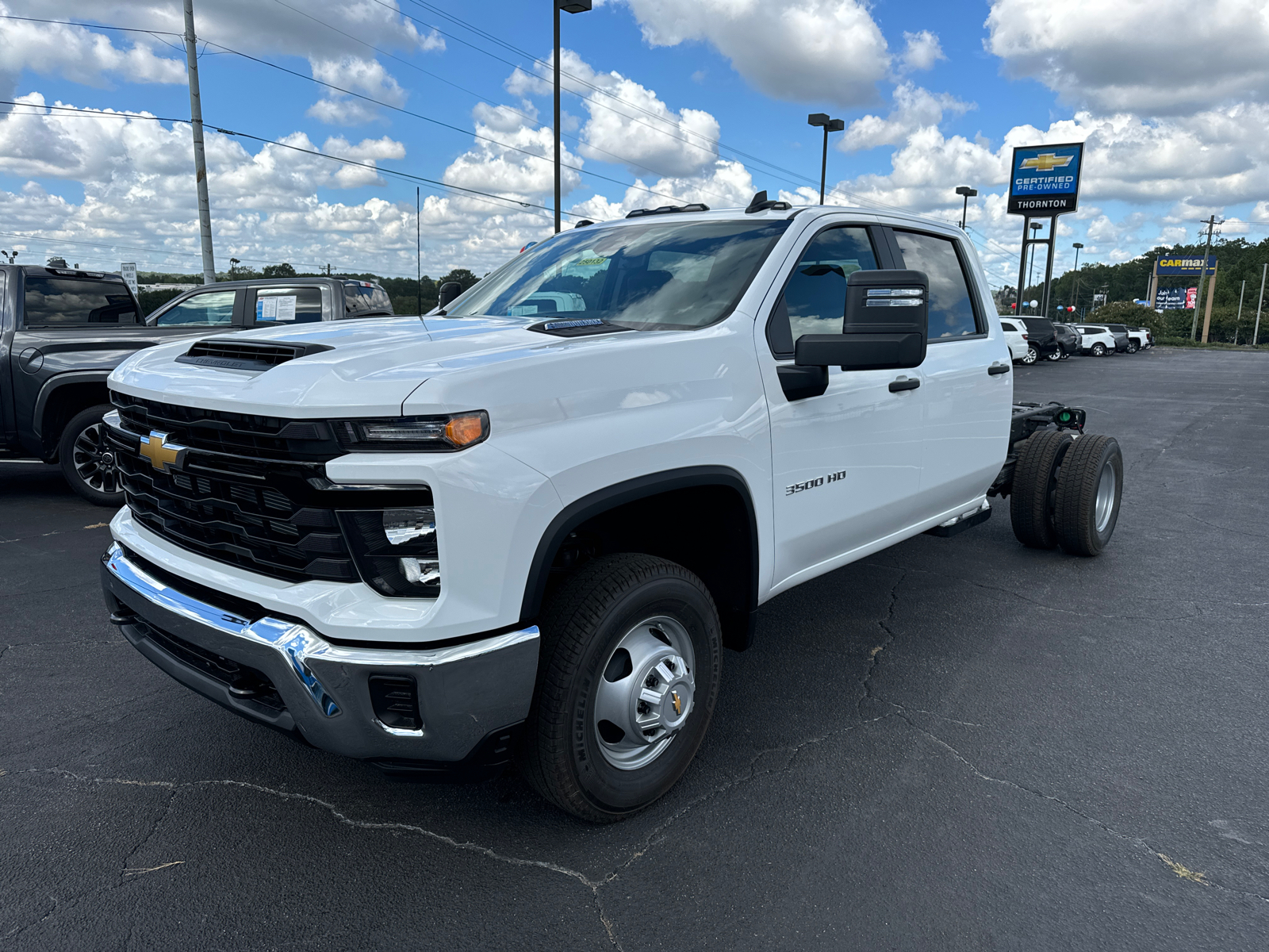 2025 Chevrolet Silverado 3500HD Work Truck 2