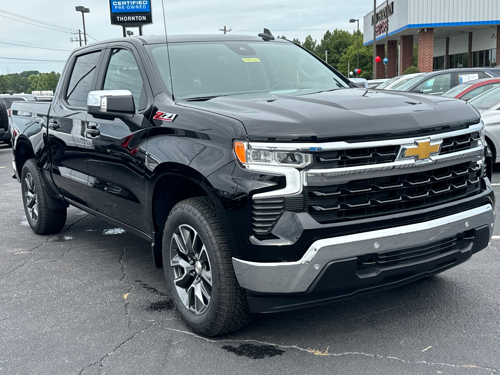 2025 Chevrolet Silverado 1500 LT 4