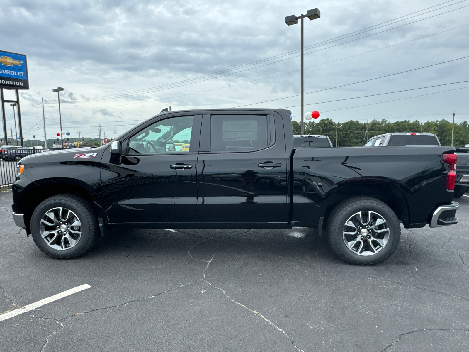 2025 Chevrolet Silverado 1500 LT 9