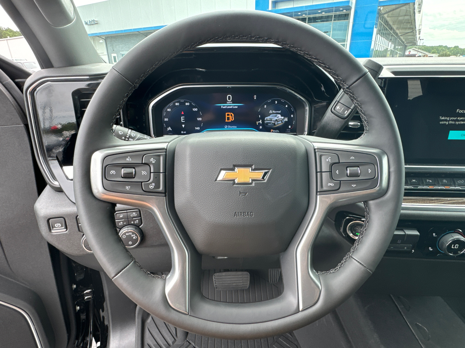 2025 Chevrolet Silverado 1500 LT 26