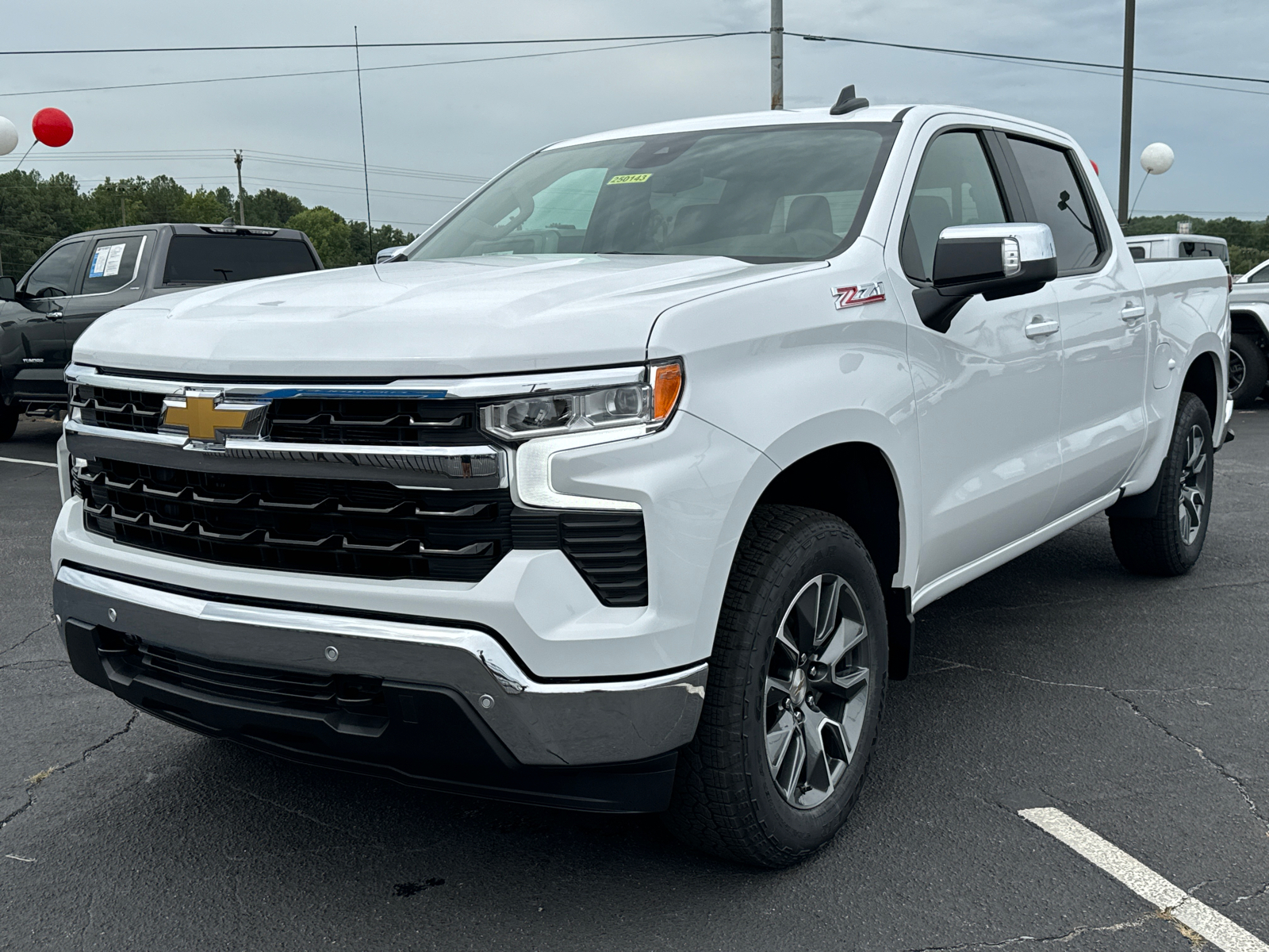 2025 Chevrolet Silverado 1500 LT 2