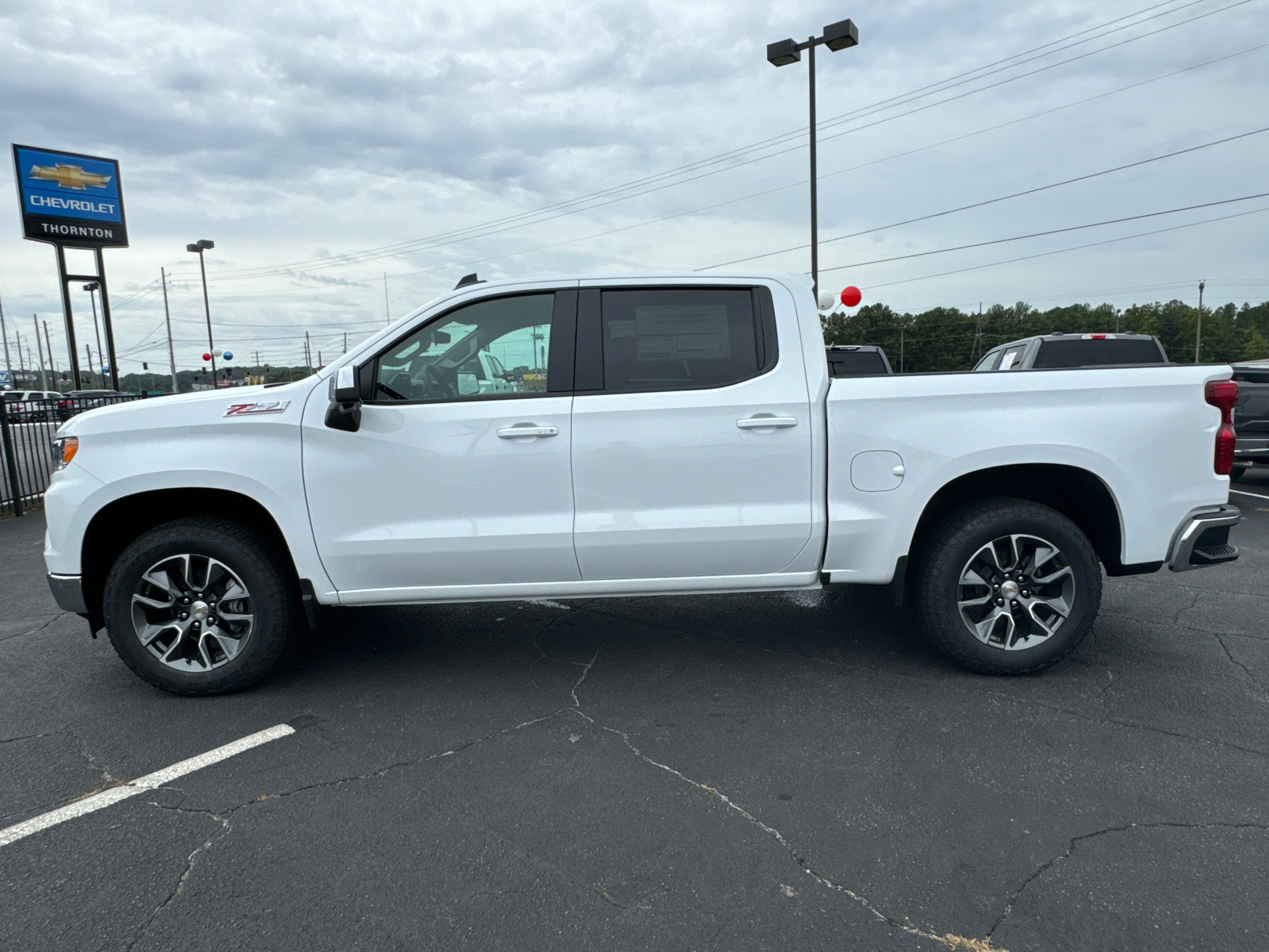 2025 Chevrolet Silverado 1500 LT 9