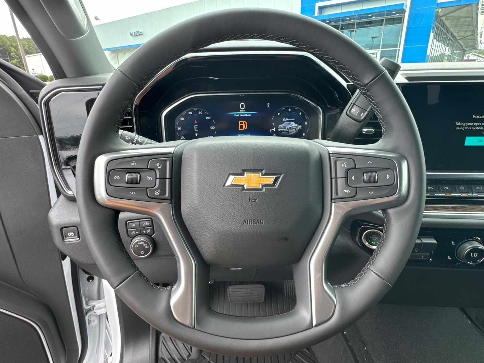 2025 Chevrolet Silverado 1500 LT 26