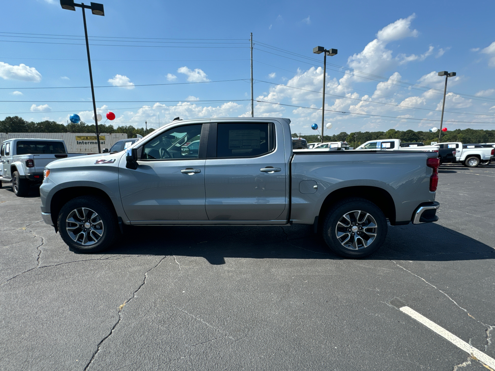 2025 Chevrolet Silverado 1500 LT 9