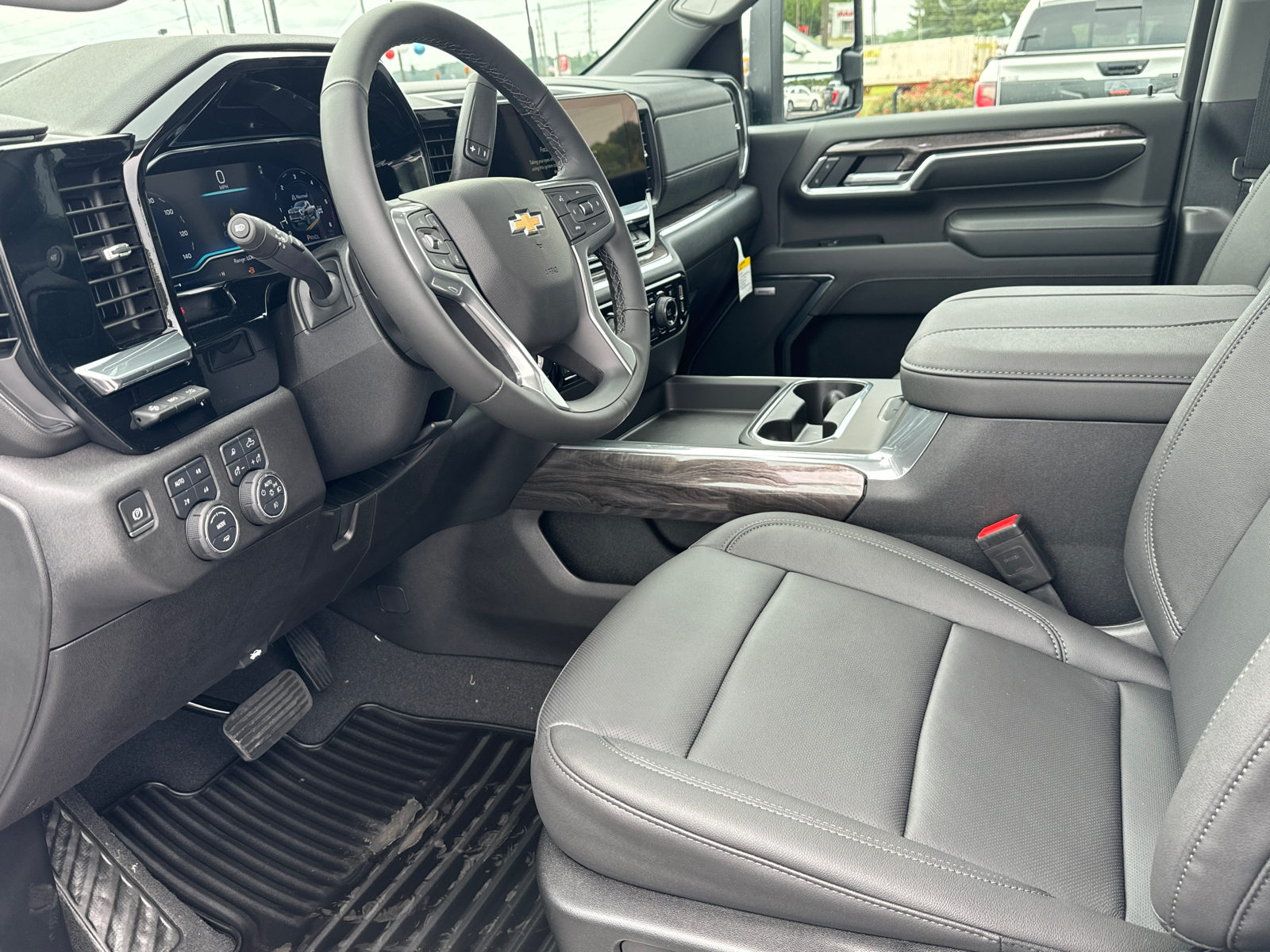 2025 Chevrolet Silverado 2500HD LTZ 10