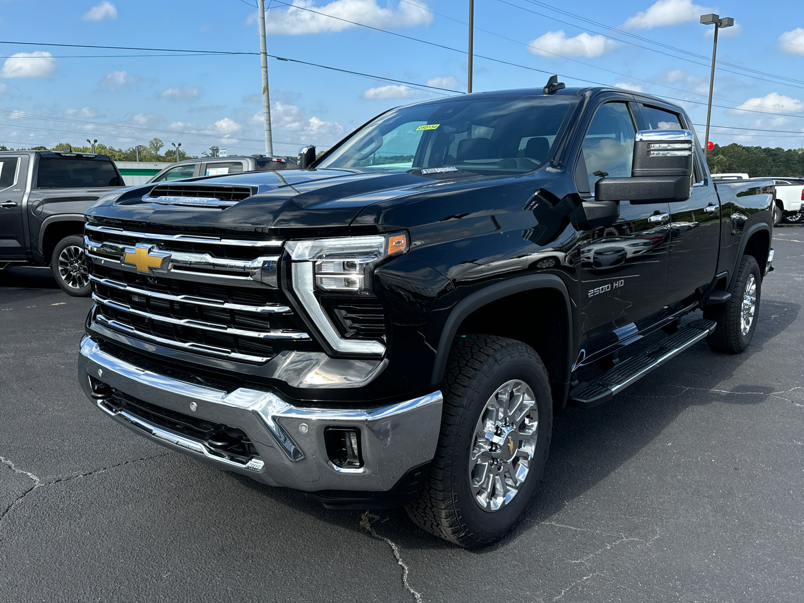 2025 Chevrolet Silverado 2500HD LTZ 2