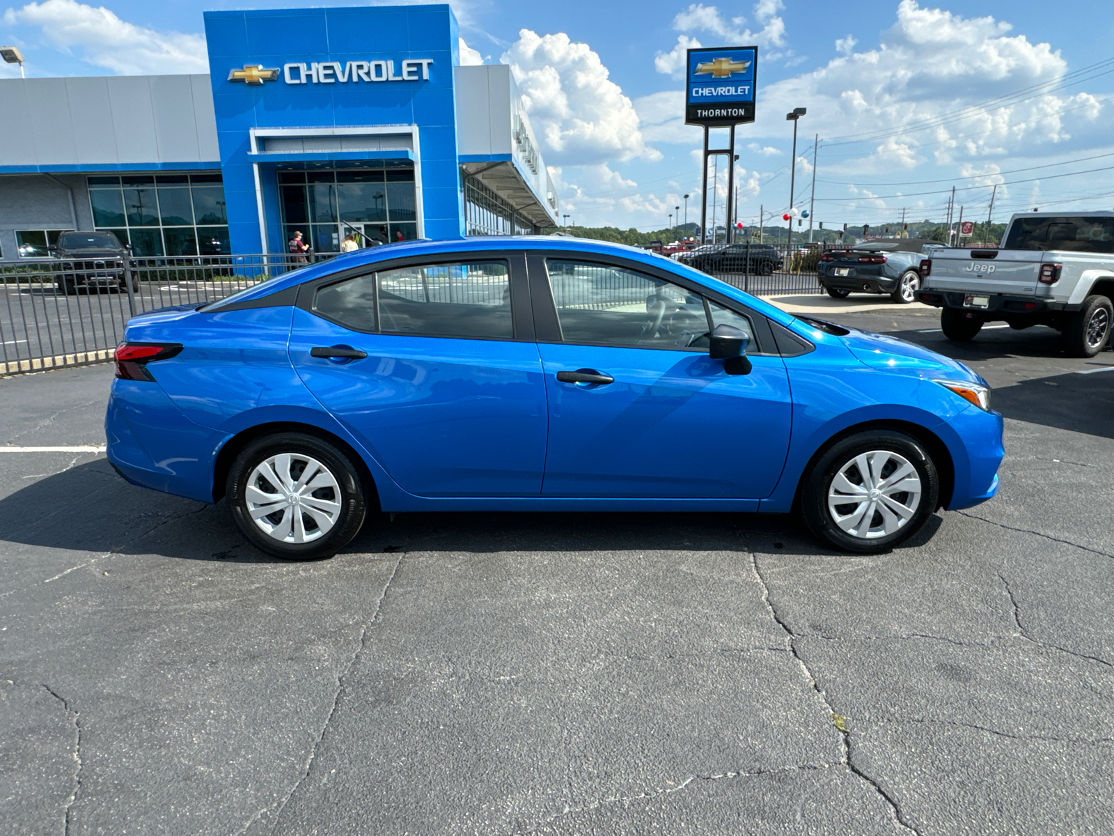 2020 Nissan Versa 1.6 S 10