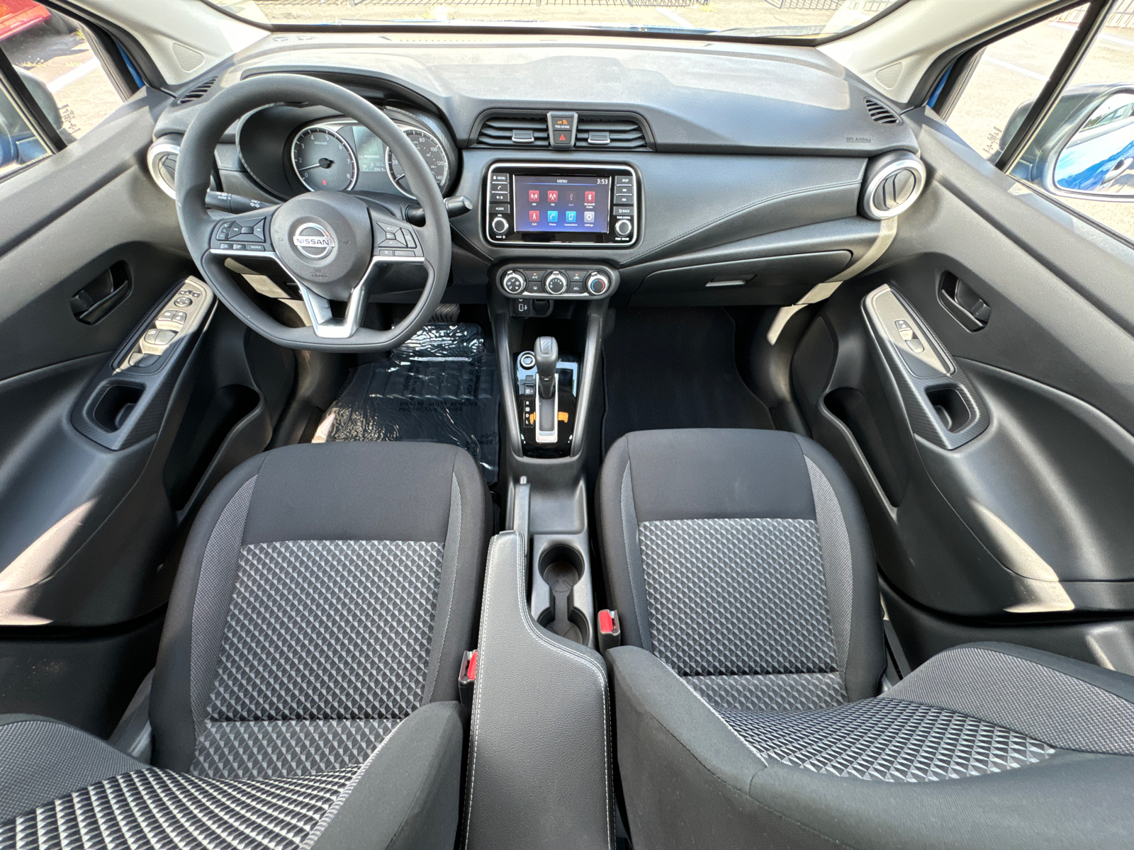 2020 Nissan Versa 1.6 S 28