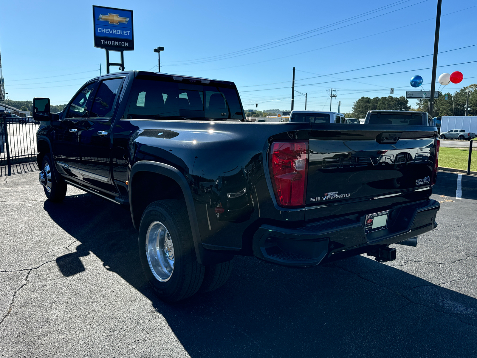 2025 Chevrolet Silverado 3500HD High Country 8