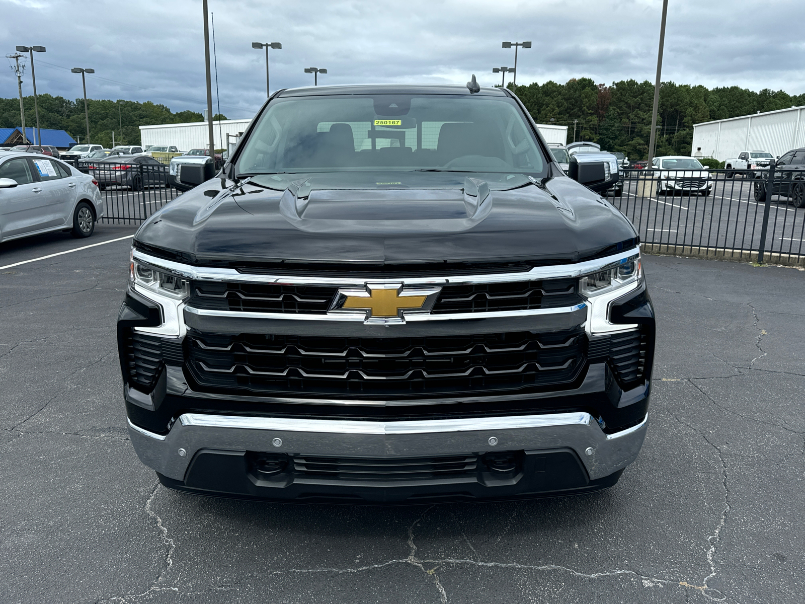 2025 Chevrolet Silverado 1500 LT 3