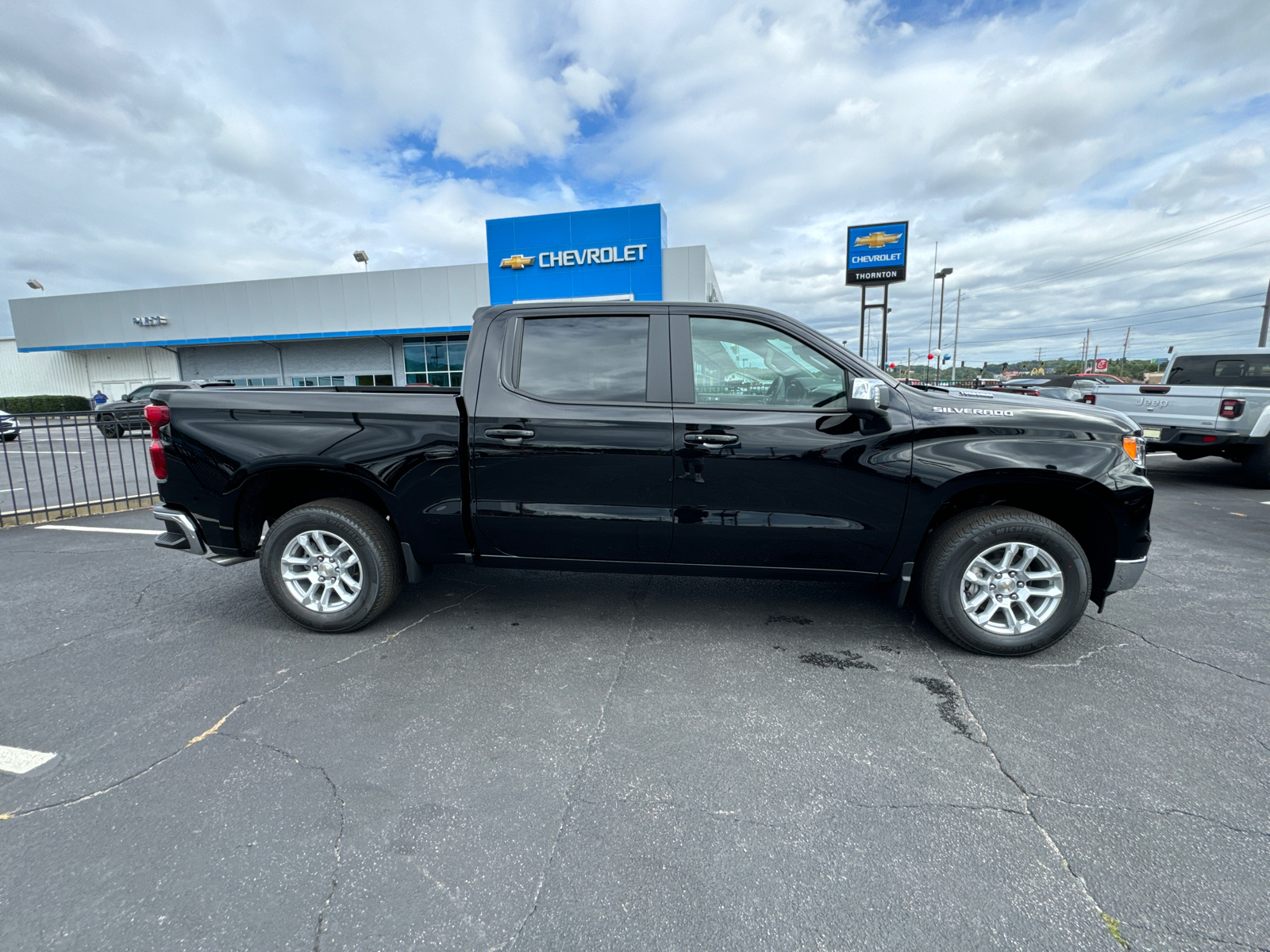 2025 Chevrolet Silverado 1500 LT 5