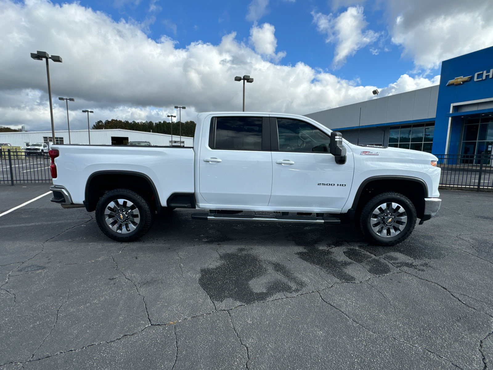 2024 Chevrolet Silverado 2500HD LT 6